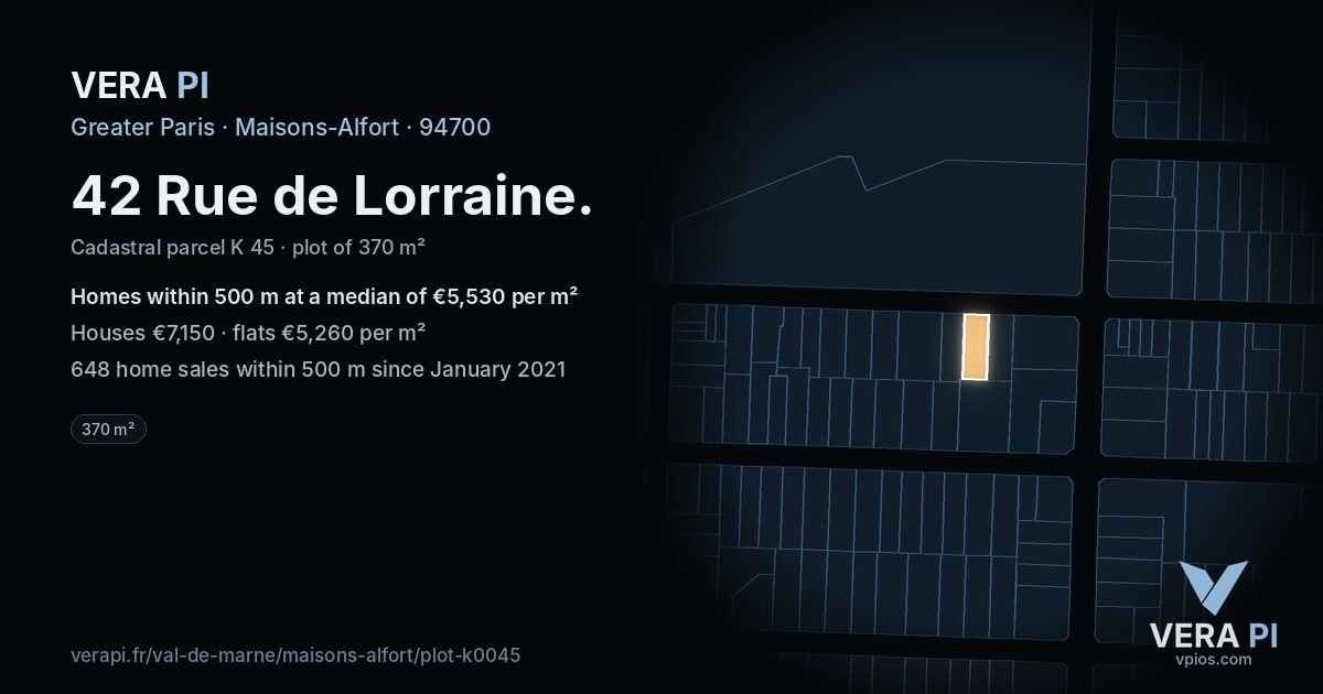 42 Rue de Lorraine, Maisons-Alfort at night – the plot lit, the parcels around coloured by the prices near them