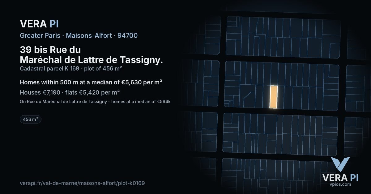 39 bis Rue du Maréchal de Lattre de Tassigny, Maisons-Alfort at night – the plot lit, the parcels around coloured by the prices near them