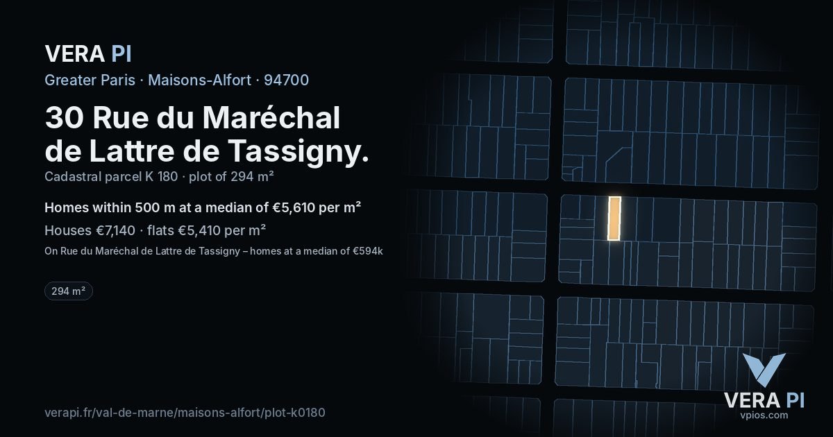 30 Rue du Maréchal de Lattre de Tassigny, Maisons-Alfort at night – the plot lit, the parcels around coloured by the prices near them