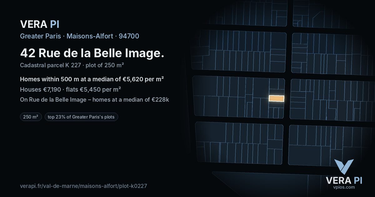 42 Rue de la Belle Image, Maisons-Alfort at night – the plot lit, the parcels around coloured by the prices near them