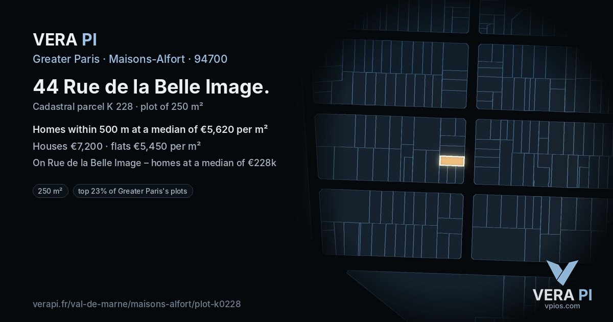 44 Rue de la Belle Image, Maisons-Alfort at night – the plot lit, the parcels around coloured by the prices near them