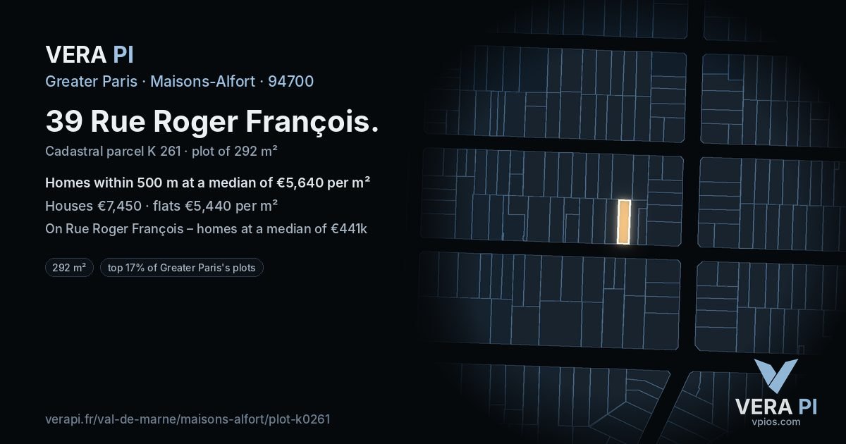 39 Rue Roger François, Maisons-Alfort at night – the plot lit, the parcels around coloured by the prices near them