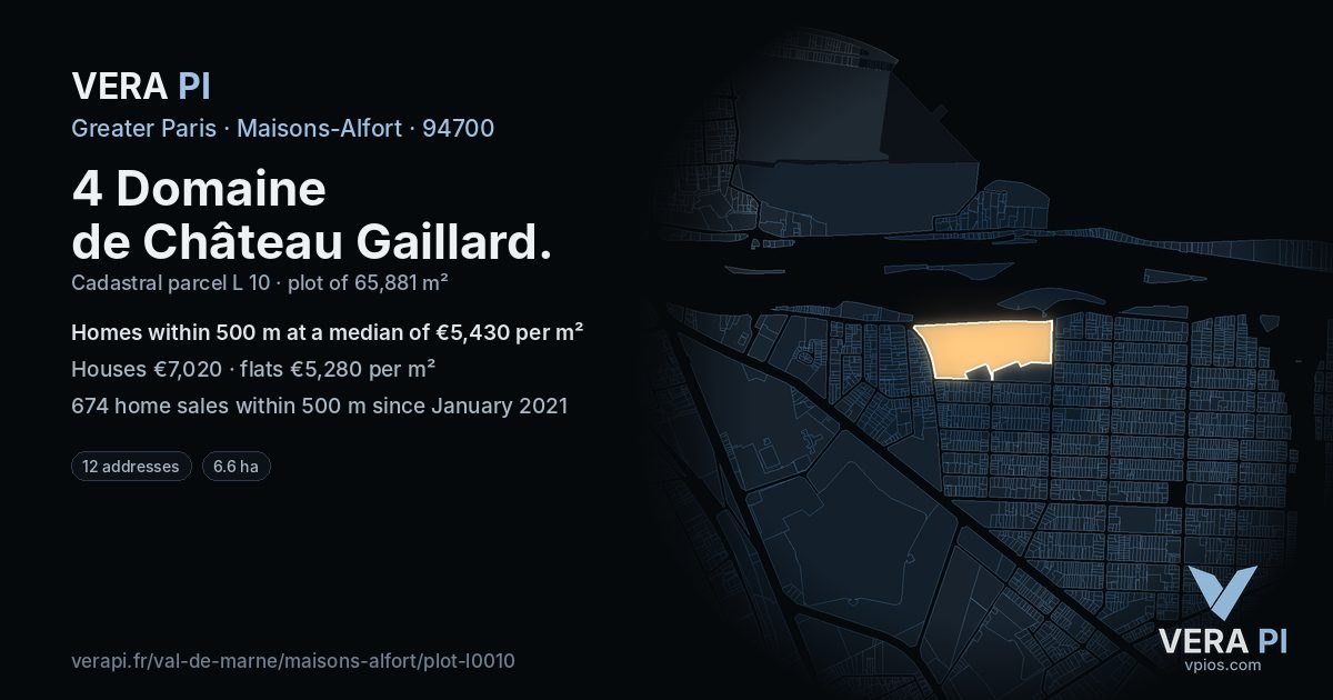 4 Domaine de Château Gaillard, Maisons-Alfort at night – the plot lit, the parcels around coloured by the prices near them