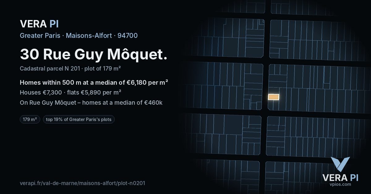 30 Rue Guy Môquet, Maisons-Alfort at night – the plot lit, the parcels around coloured by the prices near them