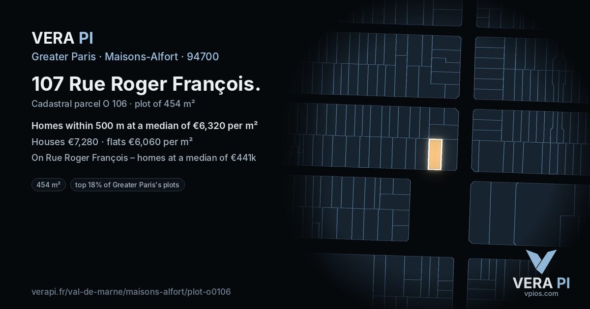 107 Rue Roger François, Maisons-Alfort at night – the plot lit, the parcels around coloured by the prices near them