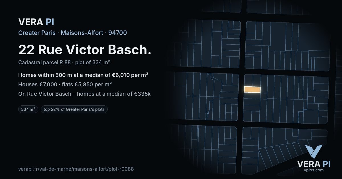 22 Rue Victor Basch, Maisons-Alfort at night – the plot lit, the parcels around coloured by the prices near them