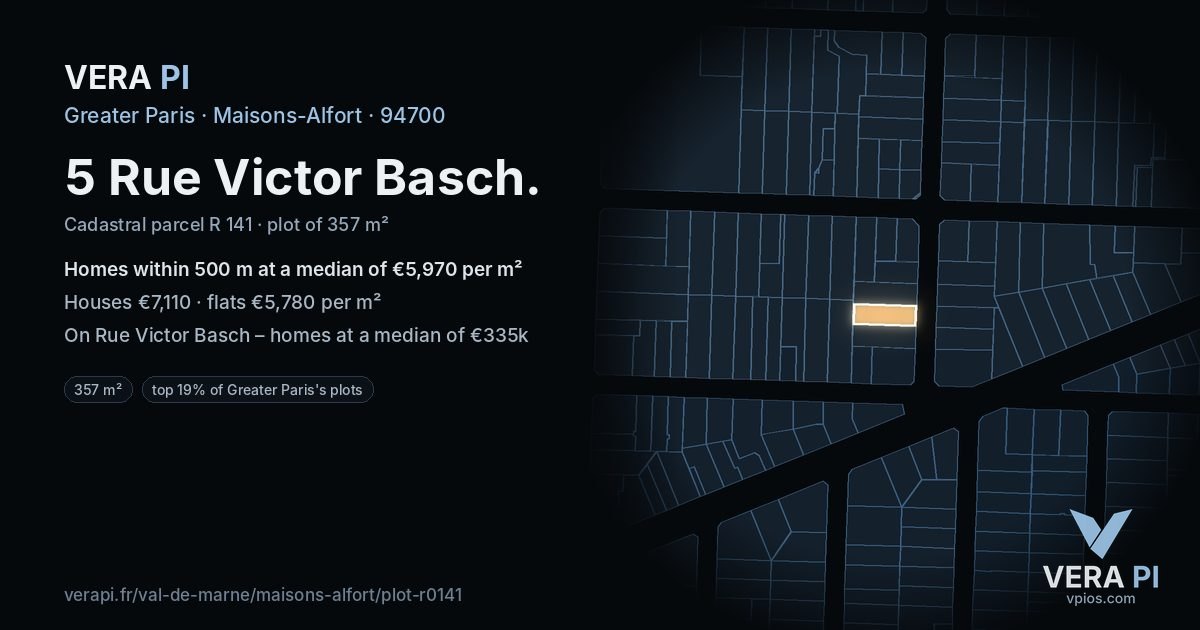 5 Rue Victor Basch, Maisons-Alfort at night – the plot lit, the parcels around coloured by the prices near them