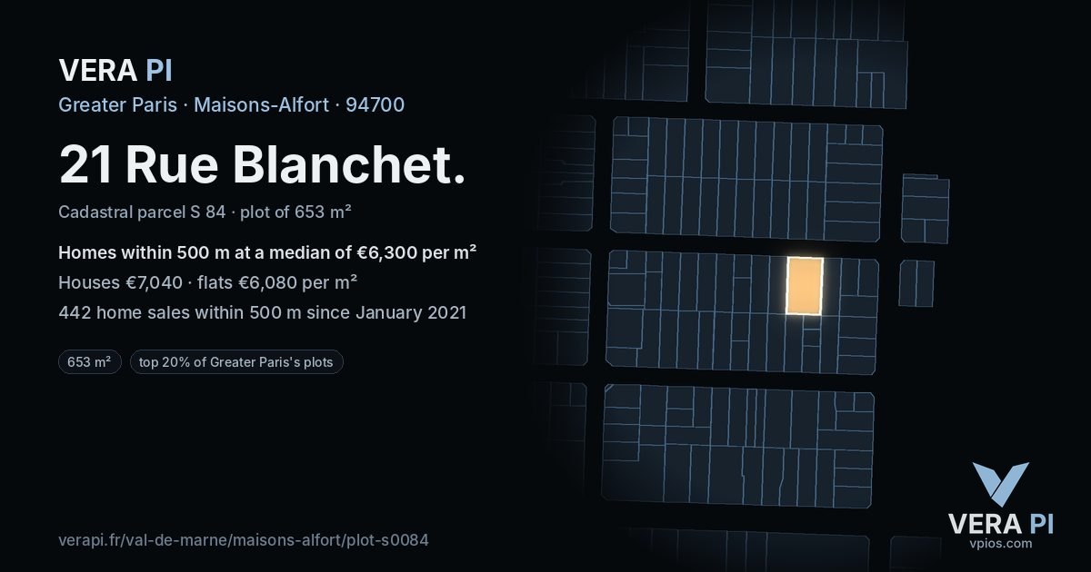 21 Rue Blanchet, Maisons-Alfort at night – the plot lit, the parcels around coloured by the prices near them