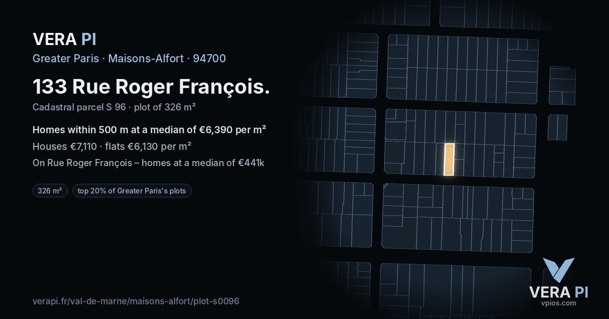 133 Rue Roger François, Maisons-Alfort at night – the plot lit, the parcels around coloured by the prices near them