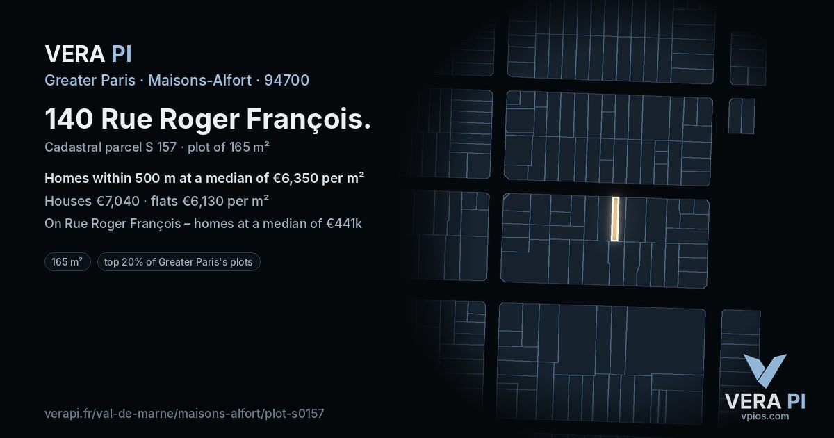 140 Rue Roger François, Maisons-Alfort at night – the plot lit, the parcels around coloured by the prices near them
