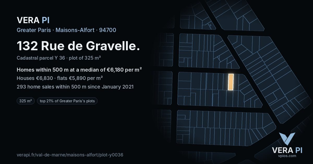 132 Rue de Gravelle, Maisons-Alfort at night – the plot lit, the parcels around coloured by the prices near them