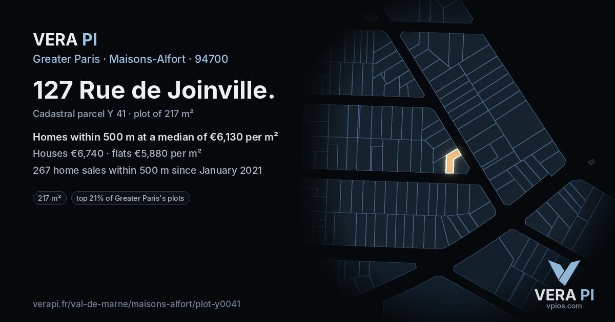 127 Rue de Joinville, Maisons-Alfort at night – the plot lit, the parcels around coloured by the prices near them