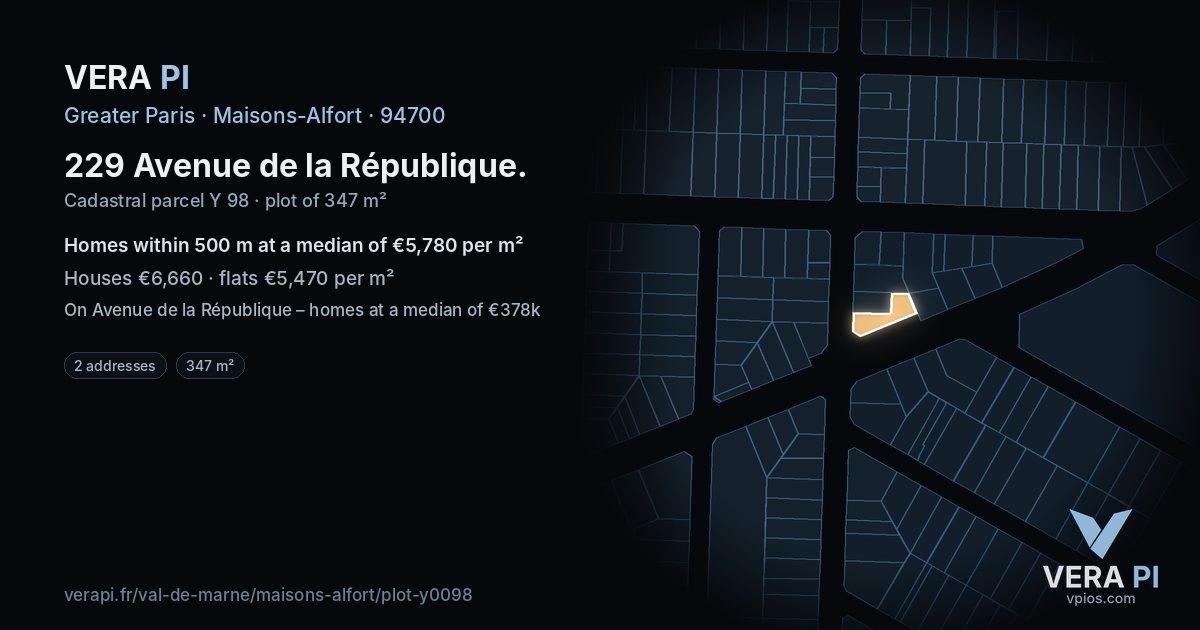 229 Avenue de la République, Maisons-Alfort at night – the plot lit, the parcels around coloured by the prices near them