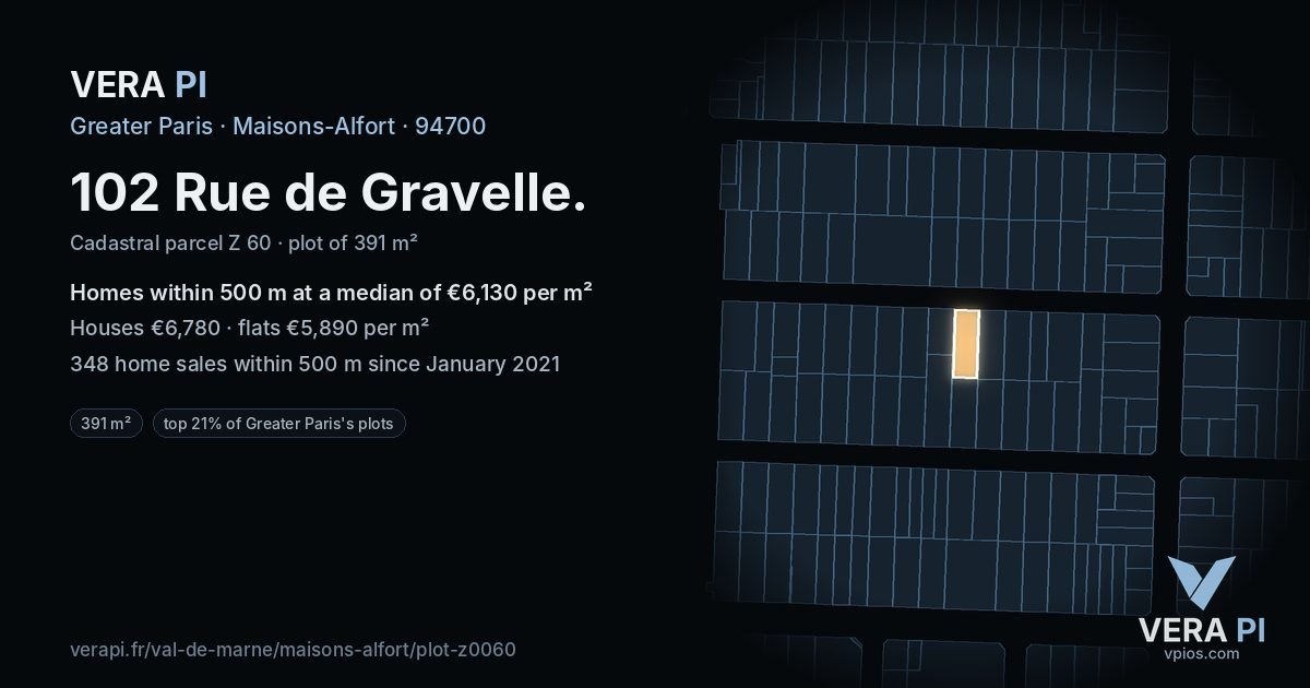 102 Rue de Gravelle, Maisons-Alfort at night – the plot lit, the parcels around coloured by the prices near them