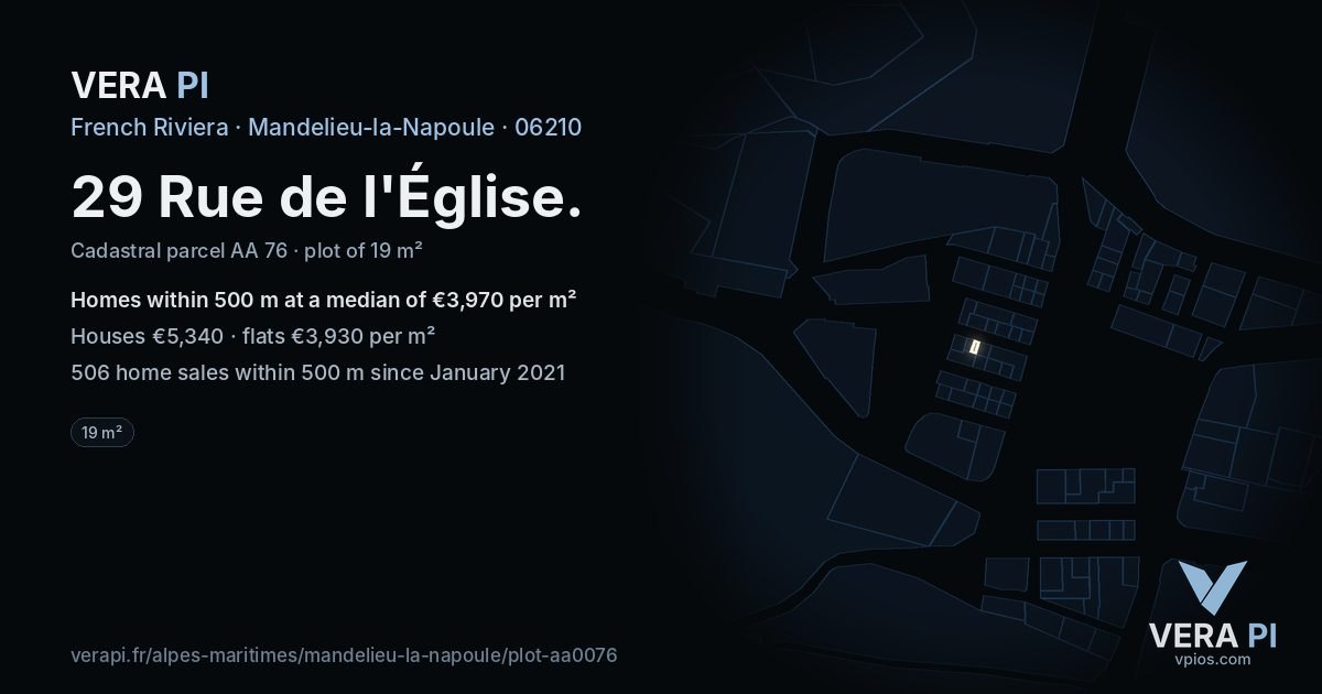 29 Rue de l'Église, Mandelieu-la-Napoule at night – the plot lit, the parcels around coloured by the prices near them