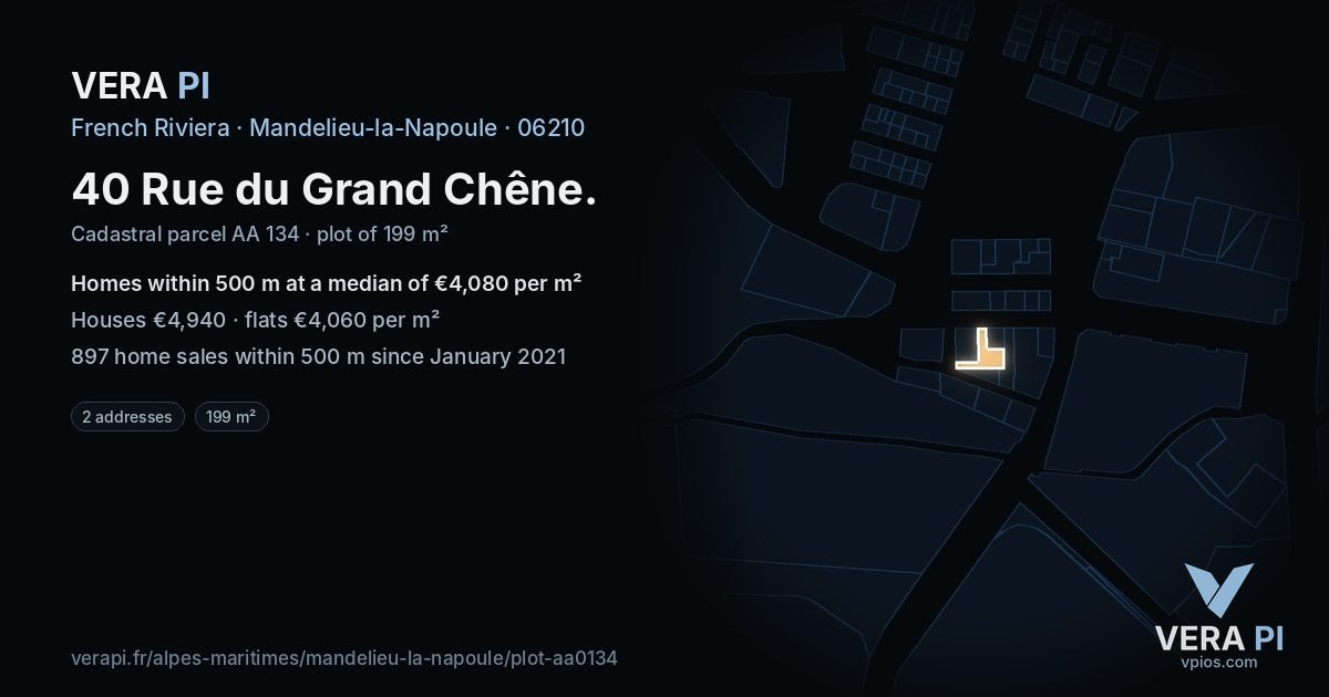 40 Rue du Grand Chêne, Mandelieu-la-Napoule at night – the plot lit, the parcels around coloured by the prices near them