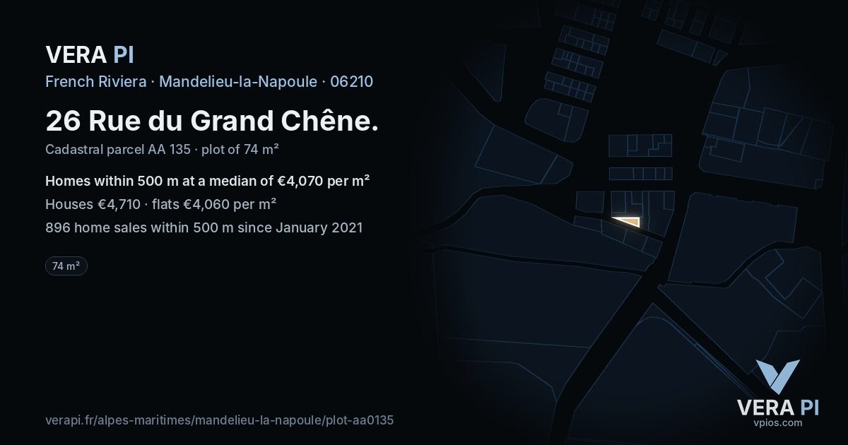 26 Rue du Grand Chêne, Mandelieu-la-Napoule at night – the plot lit, the parcels around coloured by the prices near them