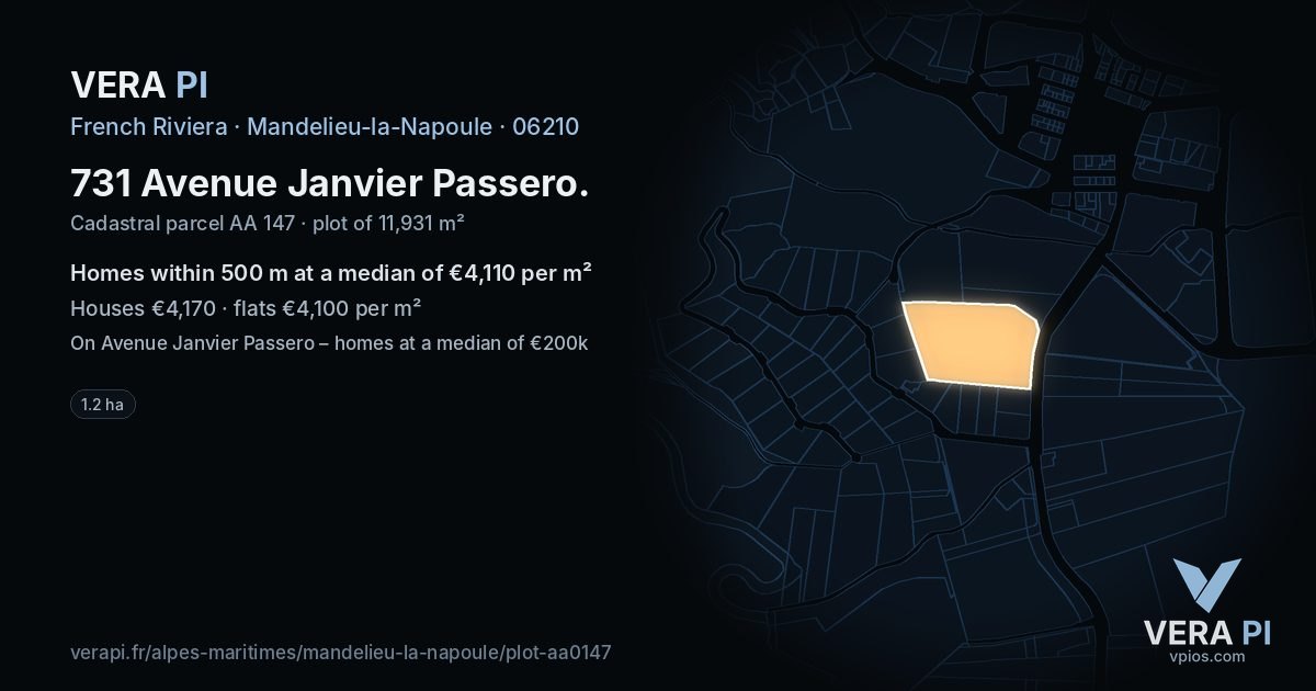 731 Avenue Janvier Passero, Mandelieu-la-Napoule at night – the plot lit, the parcels around coloured by the prices near them