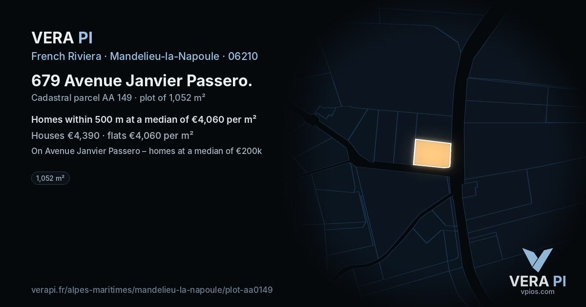 679 Avenue Janvier Passero, Mandelieu-la-Napoule at night – the plot lit, the parcels around coloured by the prices near them