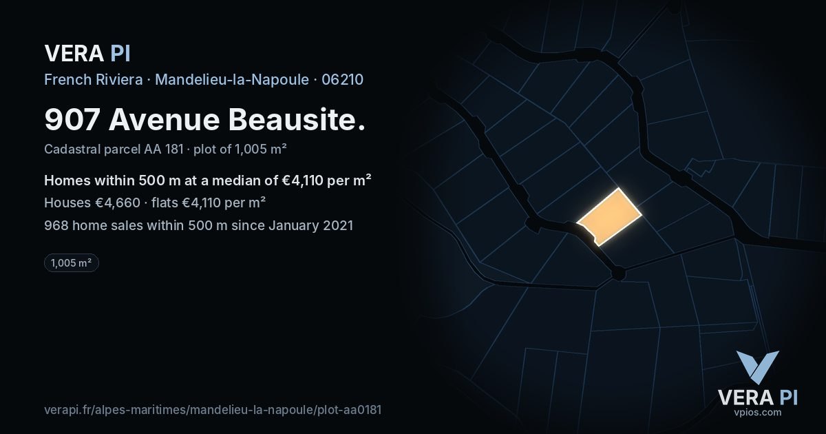 907 Avenue Beausite, Mandelieu-la-Napoule at night – the plot lit, the parcels around coloured by the prices near them
