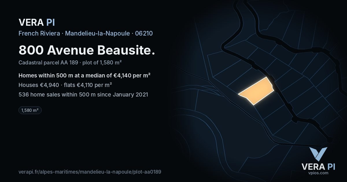 800 Avenue Beausite, Mandelieu-la-Napoule at night – the plot lit, the parcels around coloured by the prices near them