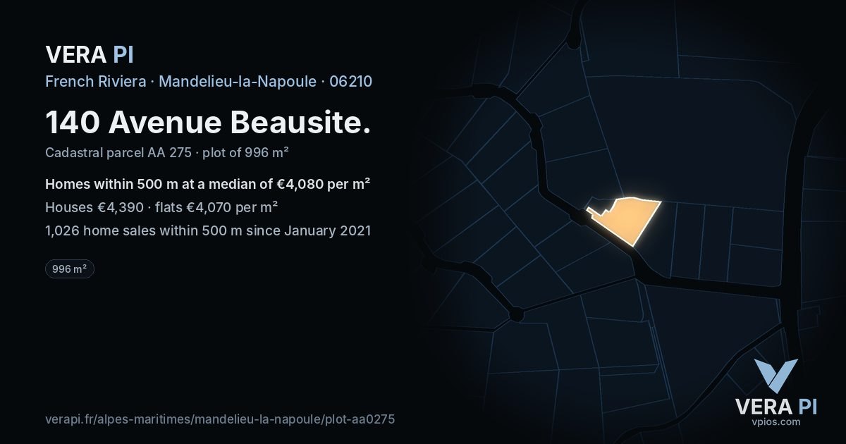 140 Avenue Beausite, Mandelieu-la-Napoule at night – the plot lit, the parcels around coloured by the prices near them