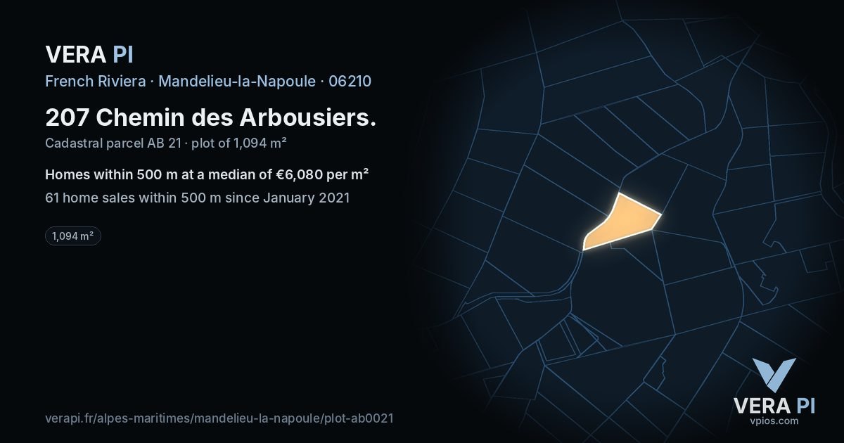 207 Chemin des Arbousiers, Mandelieu-la-Napoule at night – the plot lit, the parcels around coloured by the prices near them
