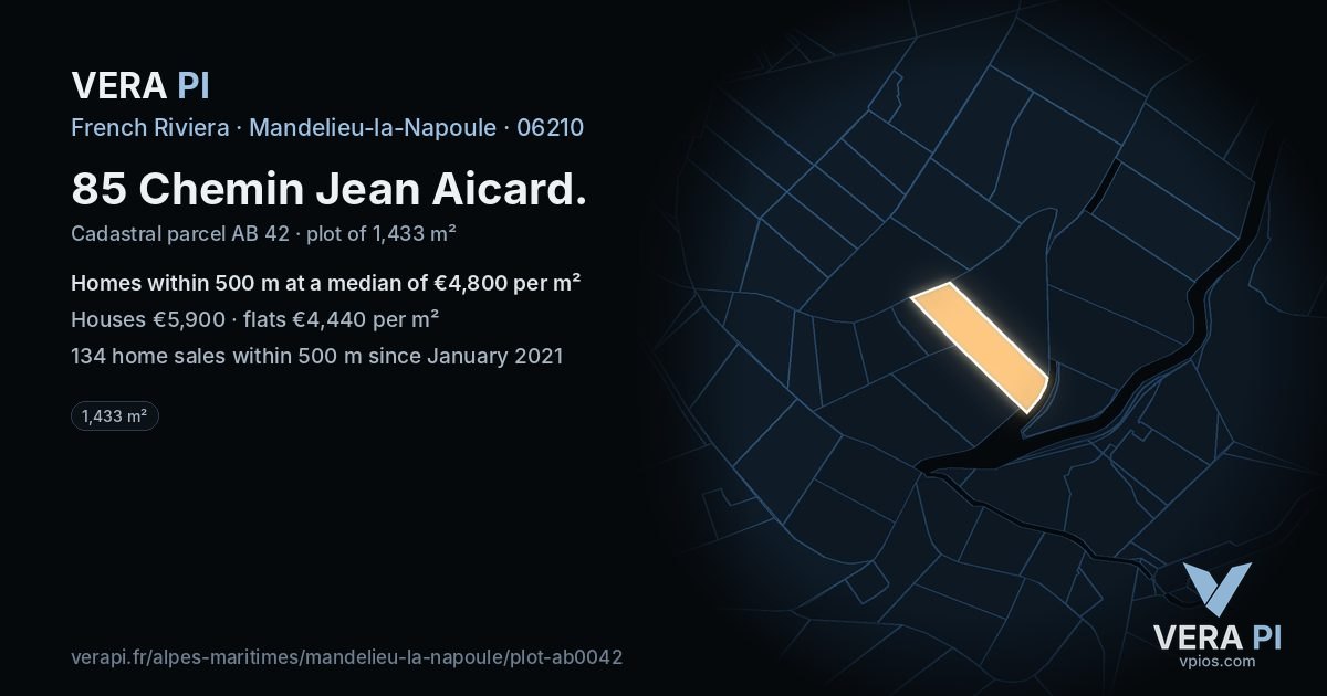 85 Chemin Jean Aicard, Mandelieu-la-Napoule at night – the plot lit, the parcels around coloured by the prices near them