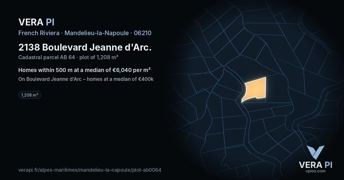 2138 Boulevard Jeanne d'Arc, Mandelieu-la-Napoule at night – the plot lit, the parcels around coloured by the prices near them