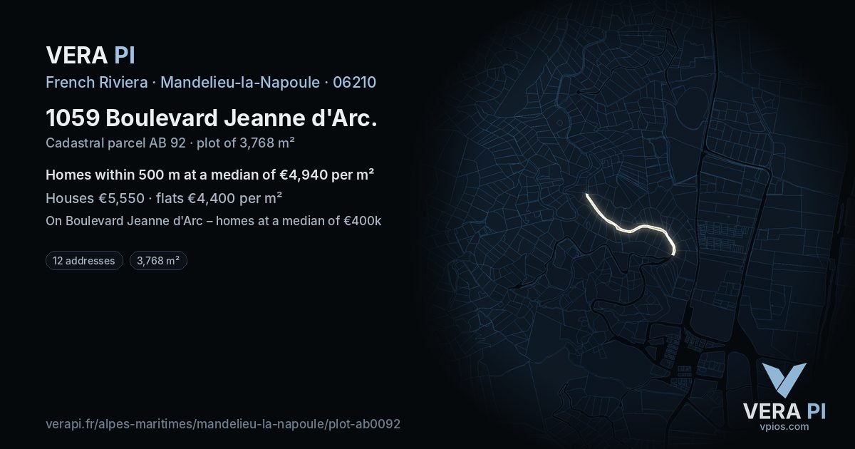 1059 Boulevard Jeanne d'Arc, Mandelieu-la-Napoule at night – the plot lit, the parcels around coloured by the prices near them