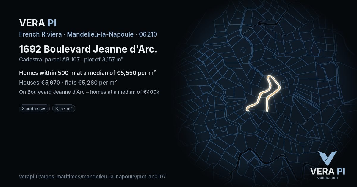 1692 Boulevard Jeanne d'Arc, Mandelieu-la-Napoule at night – the plot lit, the parcels around coloured by the prices near them
