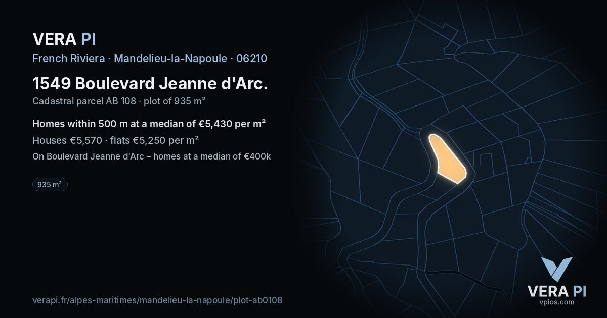 1549 Boulevard Jeanne d'Arc, Mandelieu-la-Napoule at night – the plot lit, the parcels around coloured by the prices near them