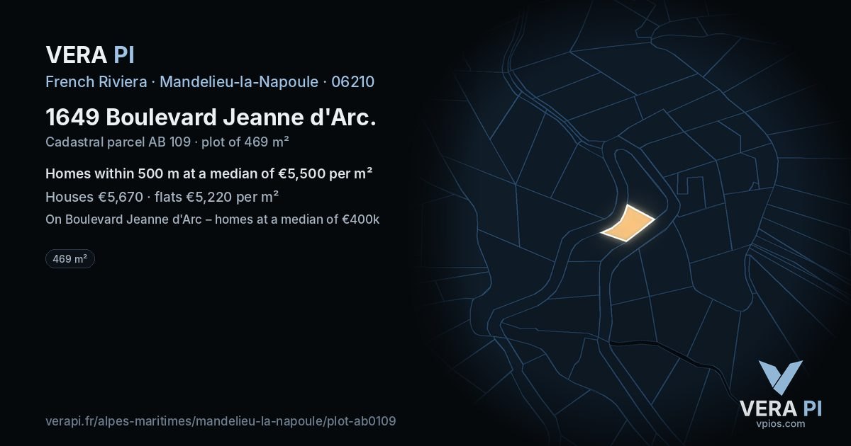 1649 Boulevard Jeanne d'Arc, Mandelieu-la-Napoule at night – the plot lit, the parcels around coloured by the prices near them