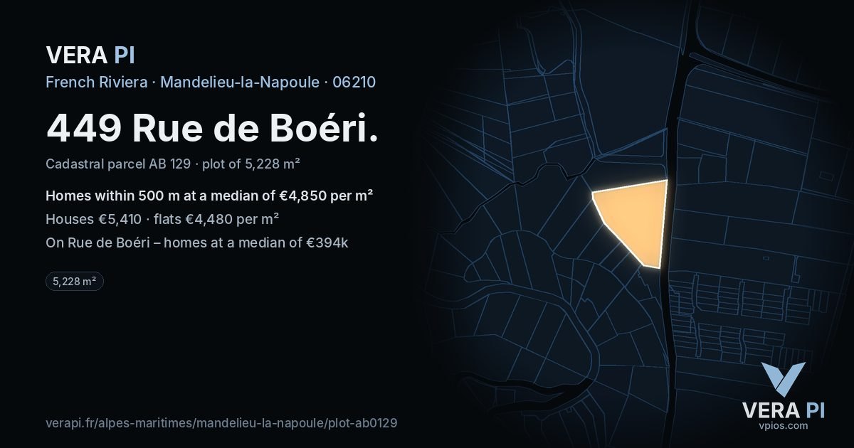 449 Rue de Boéri, Mandelieu-la-Napoule at night – the plot lit, the parcels around coloured by the prices near them