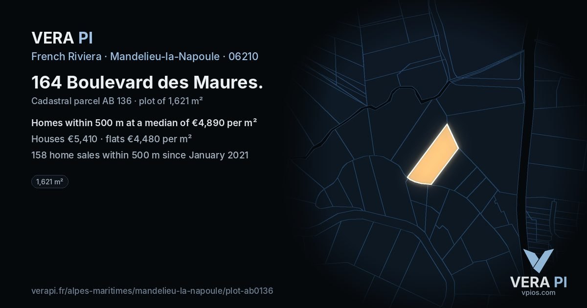 164 Boulevard des Maures, Mandelieu-la-Napoule at night – the plot lit, the parcels around coloured by the prices near them