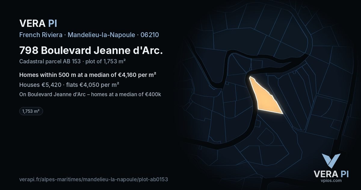 798 Boulevard Jeanne d'Arc, Mandelieu-la-Napoule at night – the plot lit, the parcels around coloured by the prices near them