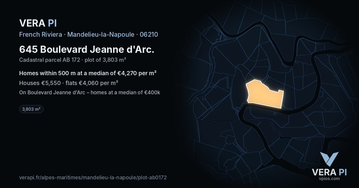 645 Boulevard Jeanne d'Arc, Mandelieu-la-Napoule at night – the plot lit, the parcels around coloured by the prices near them