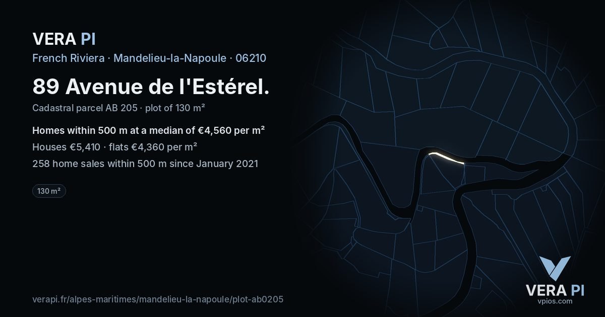 89 Avenue de l'Estérel, Mandelieu-la-Napoule at night – the plot lit, the parcels around coloured by the prices near them
