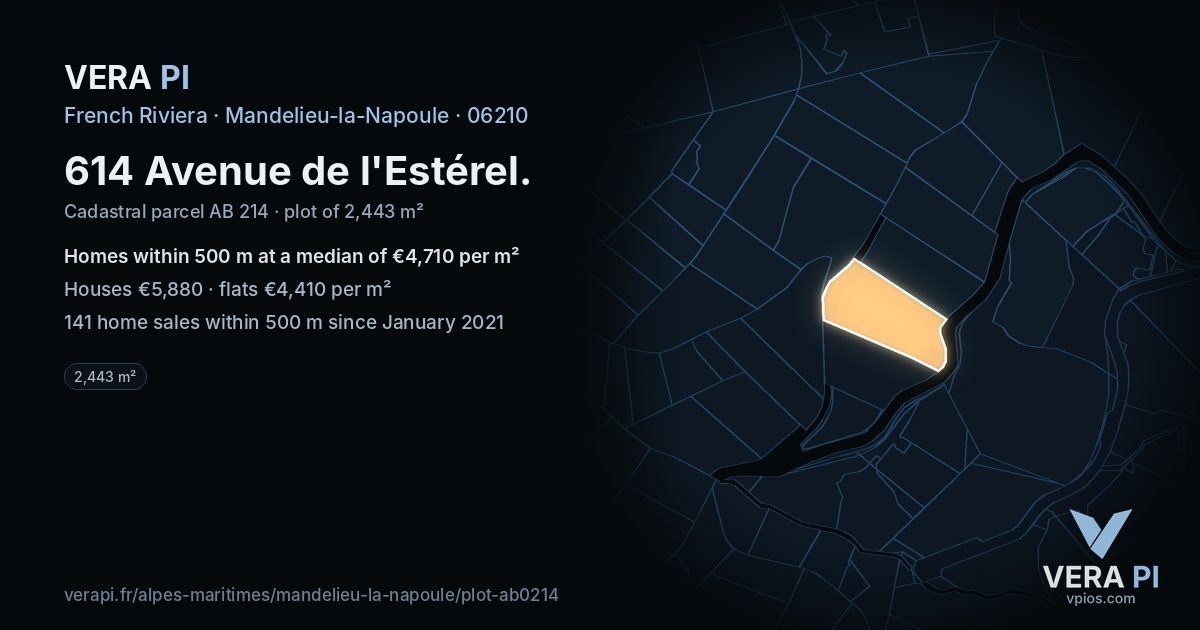 614 Avenue de l'Estérel, Mandelieu-la-Napoule at night – the plot lit, the parcels around coloured by the prices near them