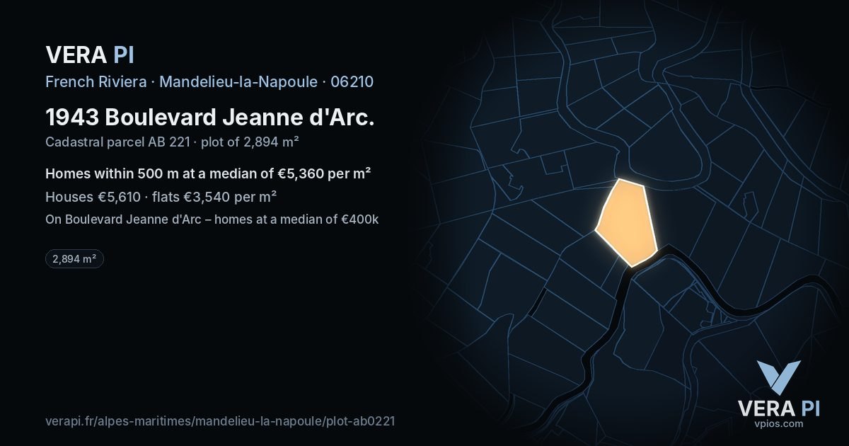 1943 Boulevard Jeanne d'Arc, Mandelieu-la-Napoule at night – the plot lit, the parcels around coloured by the prices near them