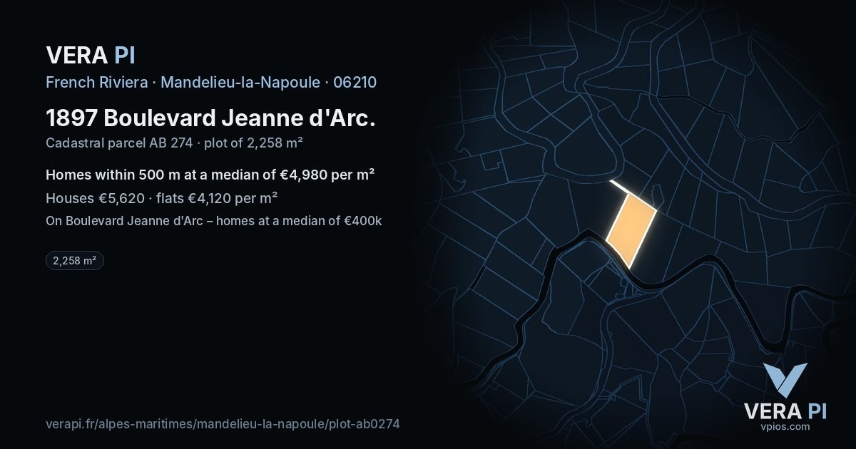 1897 Boulevard Jeanne d'Arc, Mandelieu-la-Napoule at night – the plot lit, the parcels around coloured by the prices near them