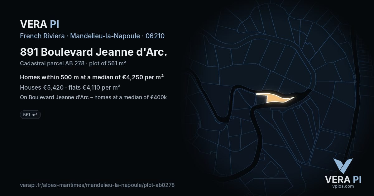 891 Boulevard Jeanne d'Arc, Mandelieu-la-Napoule at night – the plot lit, the parcels around coloured by the prices near them