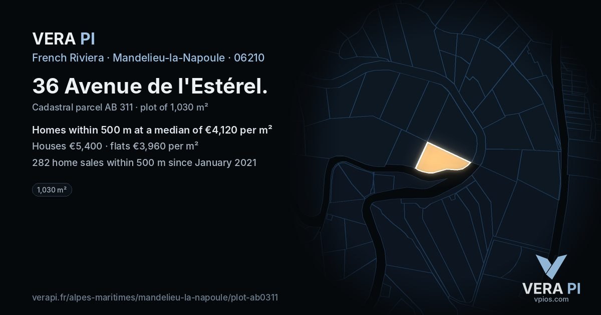 36 Avenue de l'Estérel, Mandelieu-la-Napoule at night – the plot lit, the parcels around coloured by the prices near them
