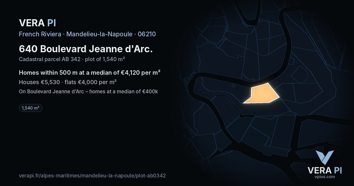 640 Boulevard Jeanne d'Arc, Mandelieu-la-Napoule at night – the plot lit, the parcels around coloured by the prices near them