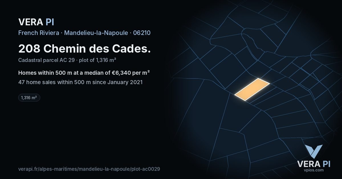 208 Chemin des Cades, Mandelieu-la-Napoule at night – the plot lit, the parcels around coloured by the prices near them