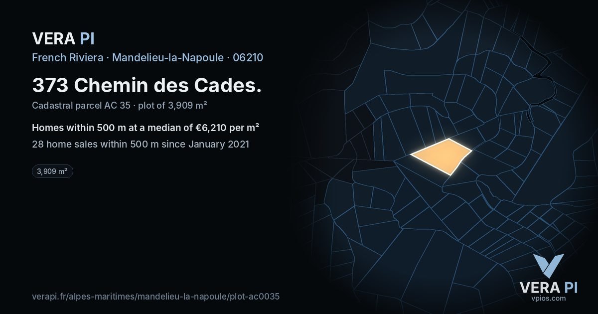 373 Chemin des Cades, Mandelieu-la-Napoule at night – the plot lit, the parcels around coloured by the prices near them