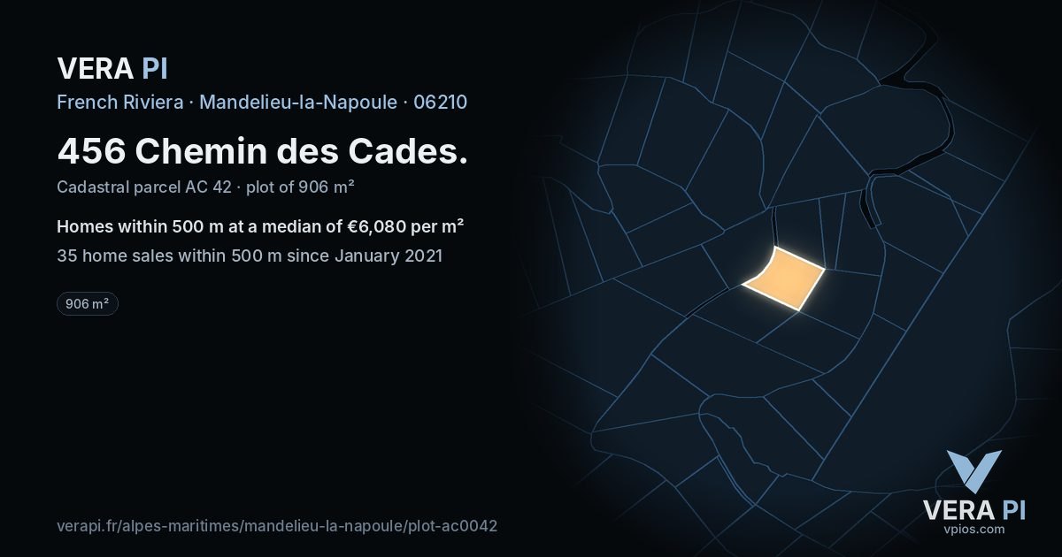 456 Chemin des Cades, Mandelieu-la-Napoule at night – the plot lit, the parcels around coloured by the prices near them