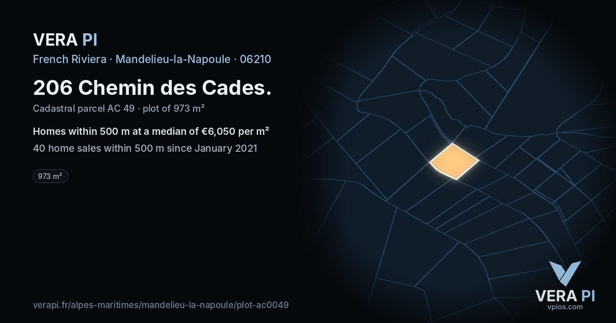 206 Chemin des Cades, Mandelieu-la-Napoule at night – the plot lit, the parcels around coloured by the prices near them