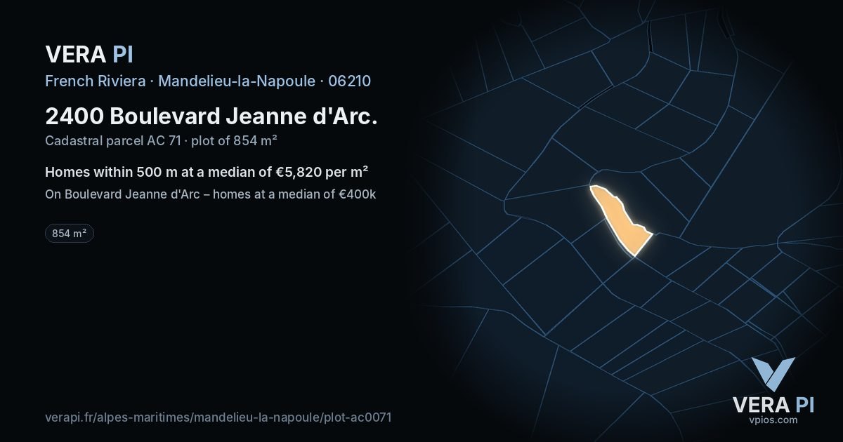 2400 Boulevard Jeanne d'Arc, Mandelieu-la-Napoule at night – the plot lit, the parcels around coloured by the prices near them