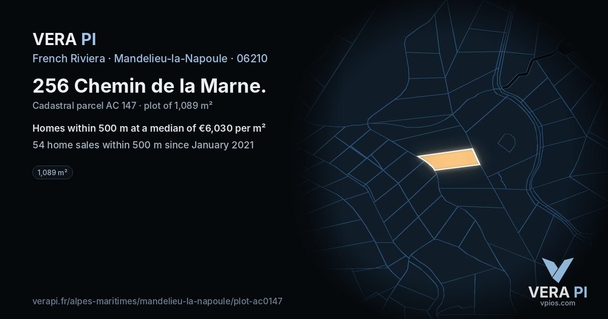 256 Chemin de la Marne, Mandelieu-la-Napoule at night – the plot lit, the parcels around coloured by the prices near them